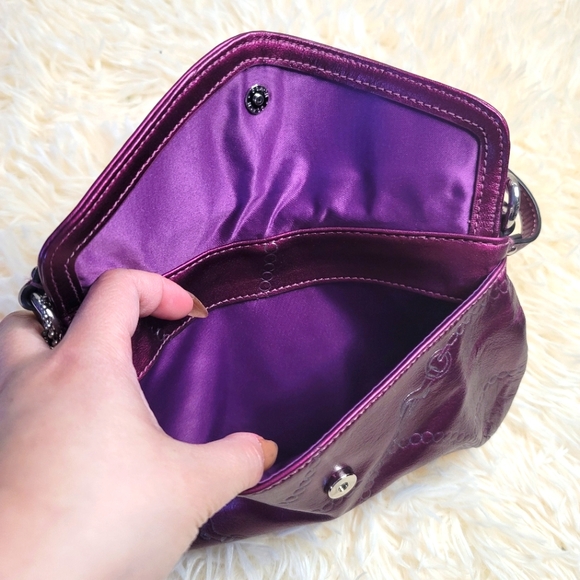 Coach Metallic Large Wristlet - Picture 4 of 8